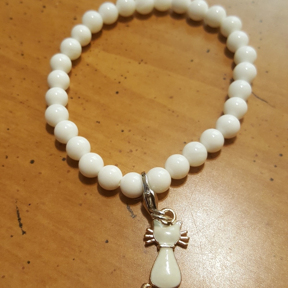 White Agate sterling silver Cat Bracelet